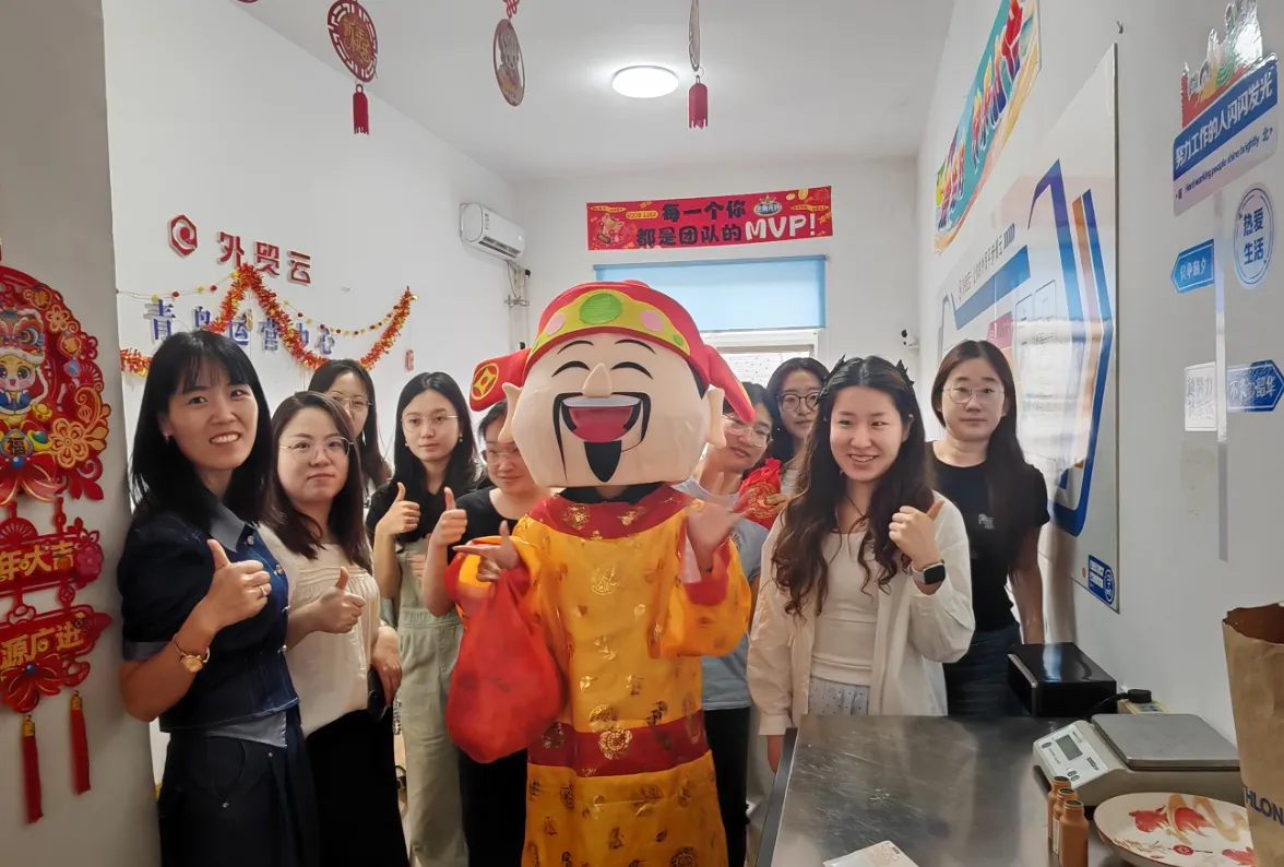 ZEMEIJI Celerează festivalul lui Dumnezeu al averii