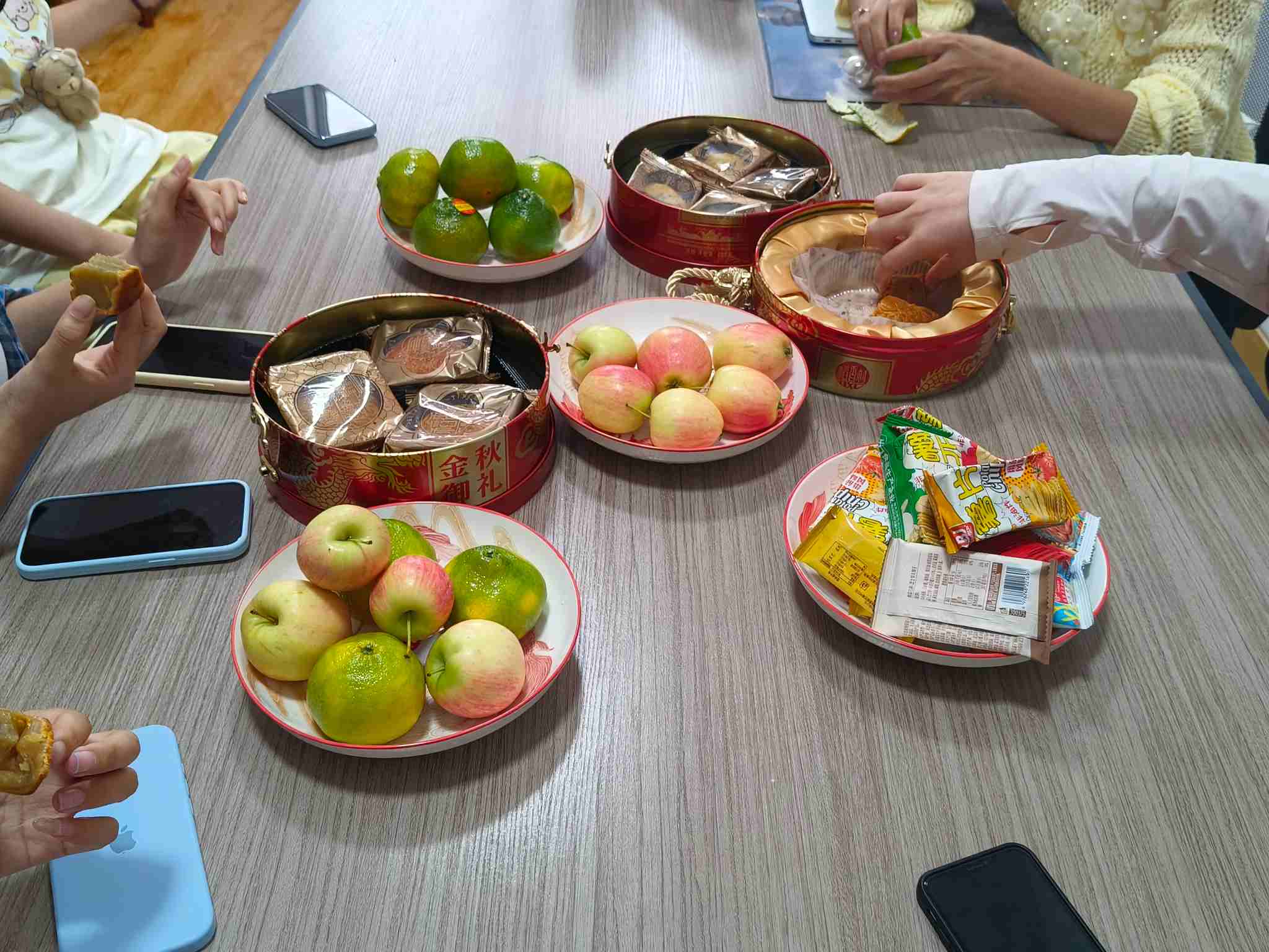 Zemeijia deține un ceai cald de după -amiază