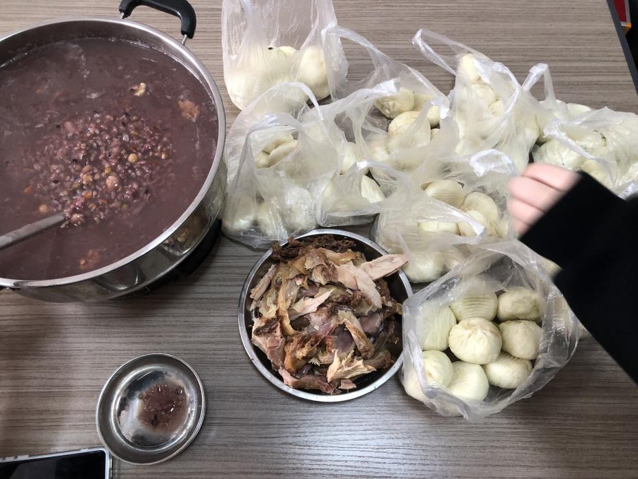 Angajații Zemeijia sărbătoresc Festivalul Laba