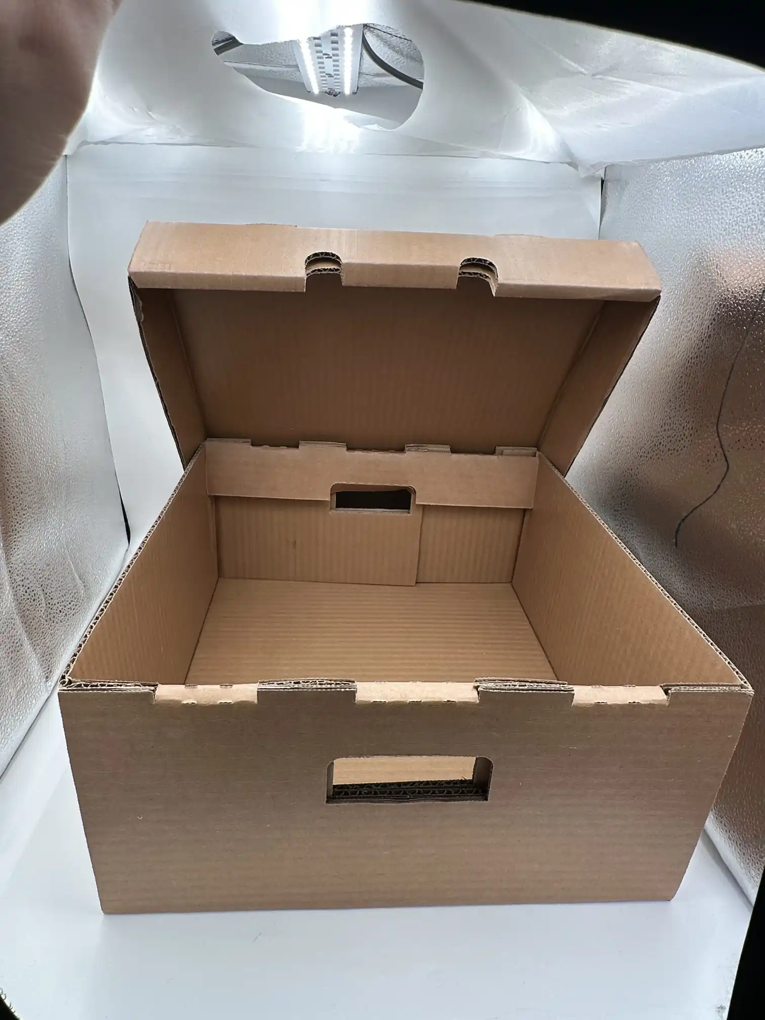 Cutie mare din carton ondulat cerat